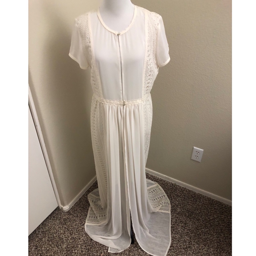 COPY - Long sheet white cover dress